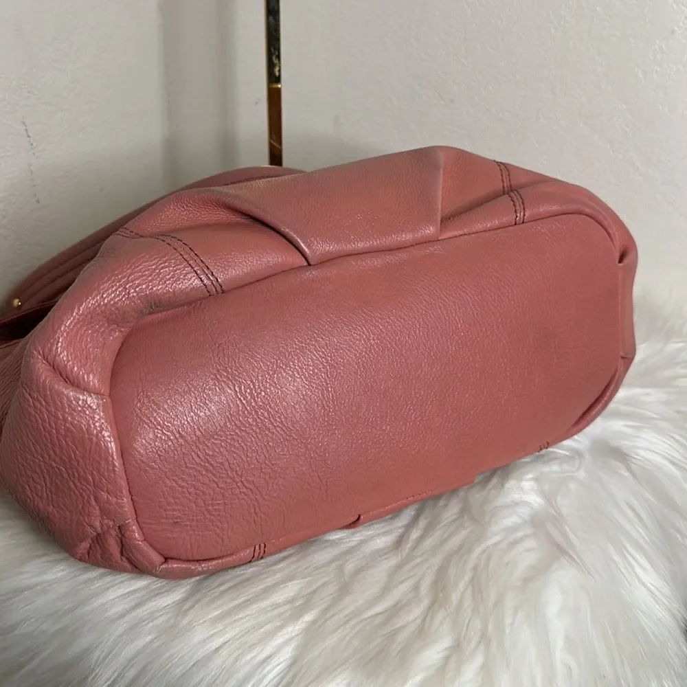 💯Authentic Burberry Tote Leather Handbag🍀